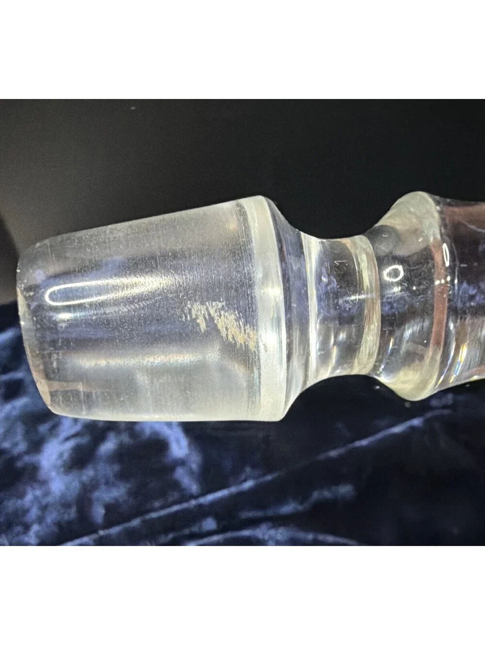 Clear glass decanter bottle stopper